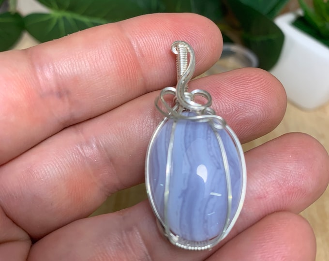 Beautiful Blue Lace Agate Pendant in Silver Necklace wire wrapped BLASP01