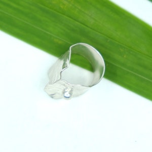 Silver gingko leaf ring, gift for mum image 4