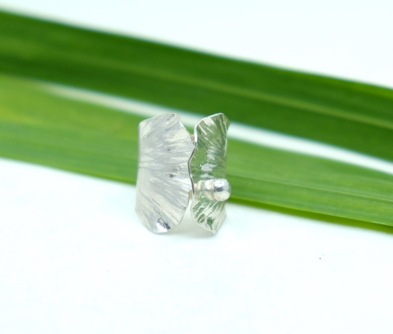 Silver gingko leaf ring, gift for mum image 3