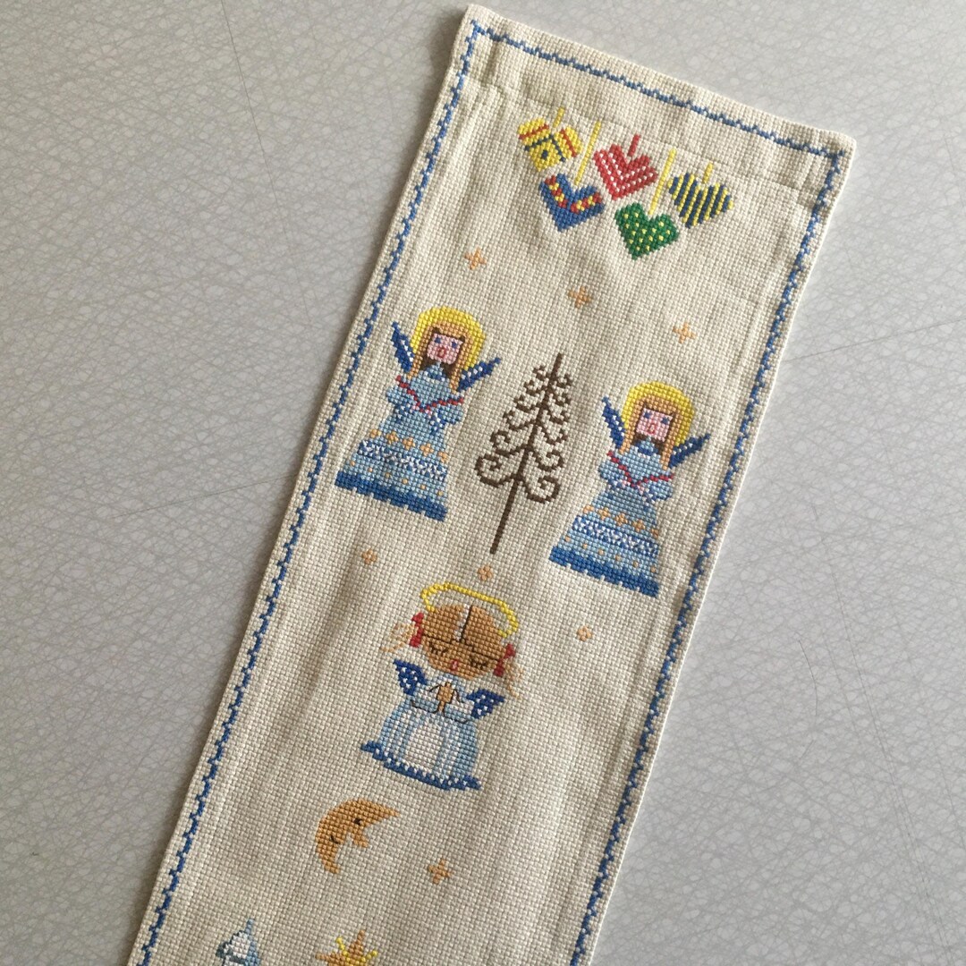 Vintage Embroidered Christmas Table Runner / Angels - Etsy
