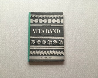 Decorate with white fabric ribbons / Vita band by Elsie Svennås