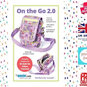 Könnte beinhalten: Lila und grüne gemusterte Umhängetasche mit Reißverschlussfach, mehreren Taschen und einer tiefen Einschubtasche auf der Rückseite. Die Tasche ist mit "On the Go 2.0" beschriftet und enthält einen Gutschein für ein zusätzliches Video-Tutorial für 5 €.