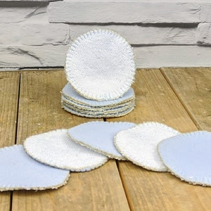 Almohadillas de maquillaje reutilizables.  Pack de 5 almohadillas de limpieza de algodón y bambú orgánico redondo de doble cara hechas a mano. Para la belleza y el cuidado familiar