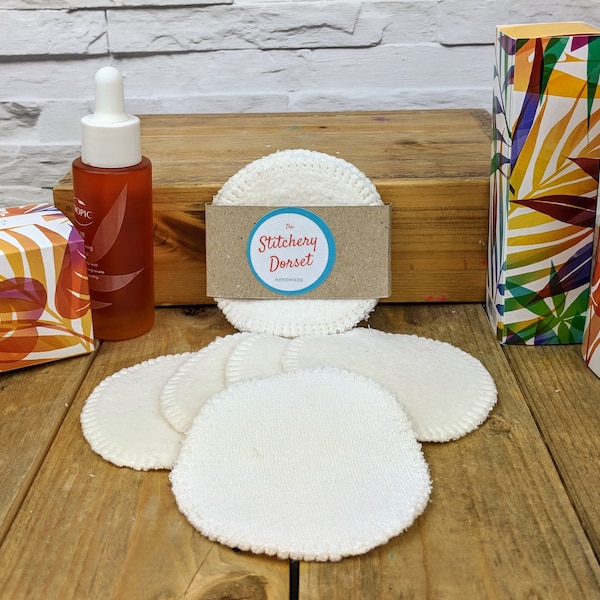 Bamboo Reusable Make Up Remover Pads.  Pack of 5 handmade dual sided round bamboo cleansing pads. For beauty and family care