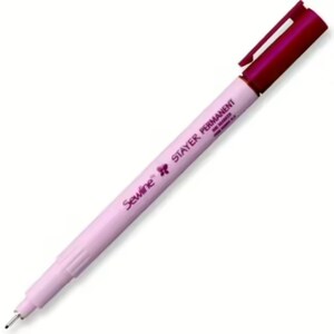 Marcador de tinta permanente Sewline Stayer con punta fina de 0,5 in de color negro. Se seca rápidamente y no deja marcas en telas ni plásticos.