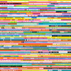 Puede incluir: Un diseño colorido con numerosas bandas horizontales con texto y elementos decorativos. Las bandas, en colores como rosa, azul y amarillo, muestran frases como "SANTA FE" y "FLOWER SHOP".