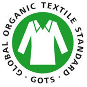 Puede incluir: Un c&iacute;rculo verde con el texto "GLOBAL ORGANIC TEXTILE STANDARD" que rodea una silueta blanca de una camisa de manga larga. El texto "GOTS" est&aacute; en la parte inferior del c&iacute;rculo.