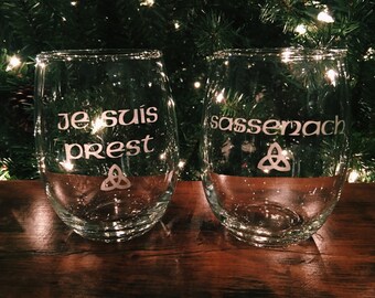 Outlander-Inspired Stemless Wine Glasses - Sassenach, Je Suis Prest, Lallybroch, Fraser - Sold in Sets or Individually!