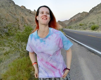 P07 - Adult Large Tie Dye T-shirt - L - minimalist pink and blue pastel goth ice dye tee hippie boho bohemian trippy vaporwave