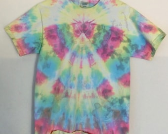 B22 - Adult Medium - M - Tie Dye Tee-shirt Rainbow gem psychedelic rave festival trippy hippie dope swag urban pastel goth kawaii