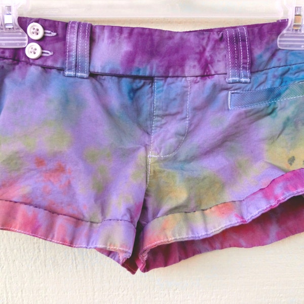 F20 - Junior's Small - Maat 4 - lila regenboogshort maat 4 US Old Navy Small festival rave party beach boho hippie trippy pastel goth