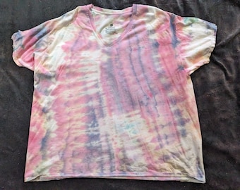 R04 - Adult 3XL - tie-dye t-shirt - plus size- pink and purple minimalist waves ice dye plus-size psychedelic trippy tie-dye t-shirt