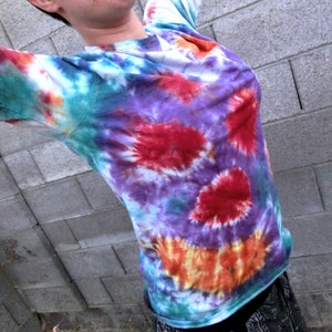 G11- Adult Large - L - tie-dye t-shirt red orange purple blue amoeba psychedelic trippy abstract hippie bohemian boho rave festival grunge