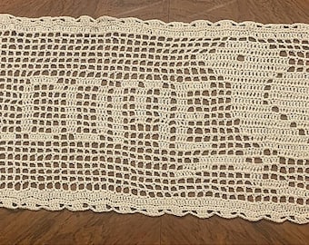 Welcome Bird Filet Crochet Pattern: Wall Decor or Table Runner (Digital PDF)