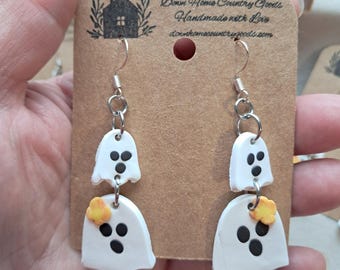 Polymer Clay Ghost Earrings, Spooky Cute Ghost Earrings, Halloween Polymer Clay Jewelry, Trick or Treat Accessories