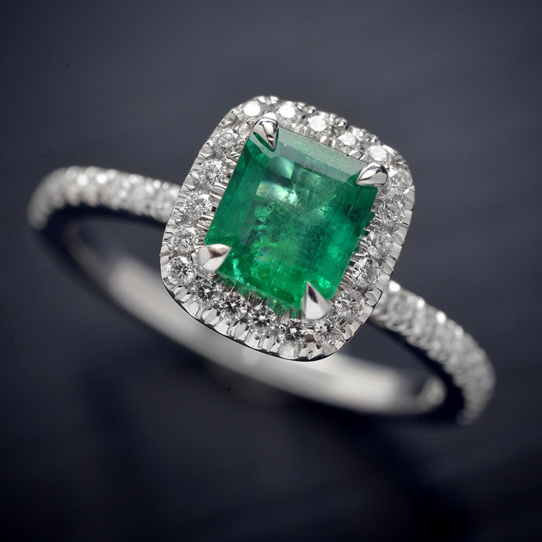 Colombian Emerald and Diamonds Engagement Ring With a Halo - Etsy