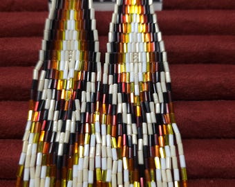Native American Handmade Seedbead Dangle Earrings in Cream