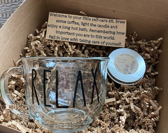 Relaxing Coffee Gift Box: Soy Candle & Glass Mug