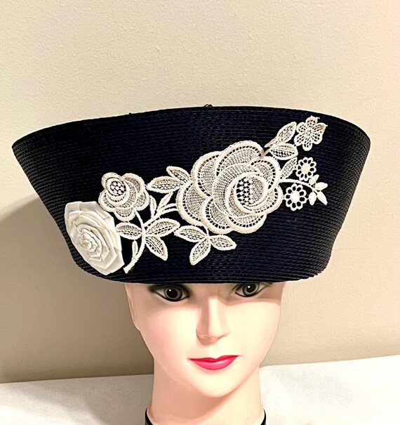 Vintage Navy Blue Straw Women Hat With High Trim and White  display picture 1