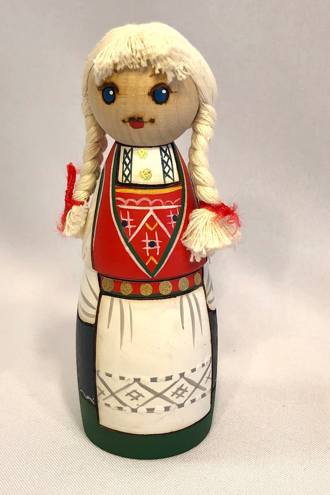 custom wood figurines