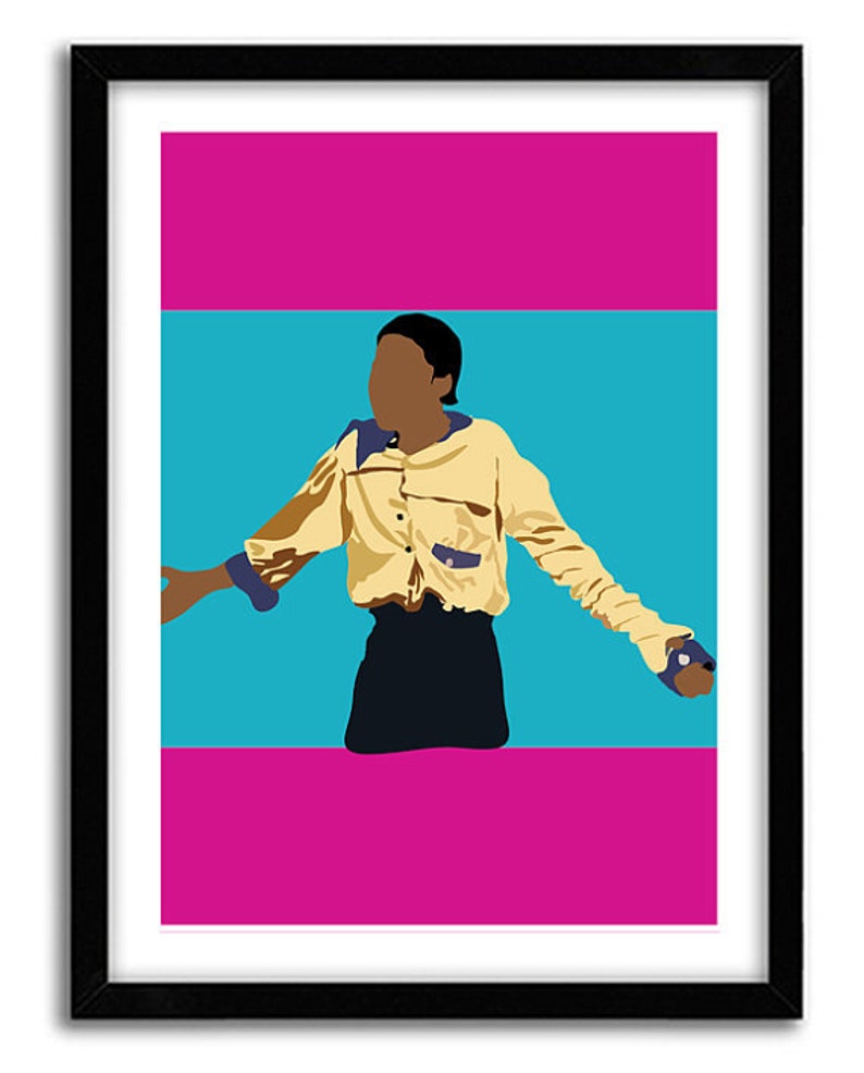 Puede incluir: Una ilustraci&oacute;n digital de una persona con piel morena que lleva una camisa amarilla, una falda negra y un fondo azul. El fondo est&aacute; dividido en tres franjas horizontales: rosa, azul y rosa.