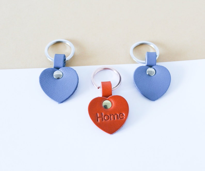 Heart keychain custom,porte-cles personnalises,girlfriend gift,Heart keychain,Inicials keychain,gift for her ,Mothers day gift, gift for mon image 4