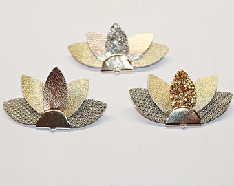 Couleurs métalliques Broches pétales en cuir, broche à paillettes, épingle à chapeau en cuir, épingles en cuir, épingles, cadeau de Noël, bas de Noël