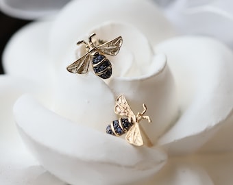 14k solid gold sapphire honey bee earrings,20g honey bee earrings,Delicate gold earring,Queen bee earrings,Gold earrings