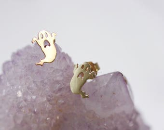 Boucles d’oreilles d’Halloween en or délicat, cadeau d’Halloween, boucles d’oreilles fantômes, boucle d’oreille en or, minuscule clou fantôme, minuscules clous en or, cadeau pour elle, boucles d’oreilles en or