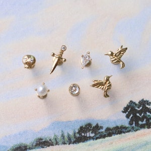 Super Tiny 18 gauge Flat Back Labret Internally threaded Labret Piercing,Helix Piercing,Cartilage,Tragus Piercing