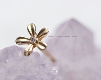 Delicados aretes de oro macizo de 14 quilates con cierre de rosca y diseño de flor. Ideales para mamá. Hipoalergénicos. Pequeños aretes de oro. Piercing para hélice. Aretes de dilatación y dilatación.
