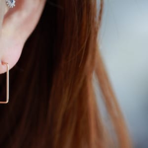 Geometric 14k Solid Gold Square Hoop Earrings,Skinny earring in 14k gold,Modern Hoop earrings,Open Hoop Earring,Thin solid gold earring,
