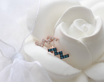 Delicados pendientes de oro macizo de 14 quilates con cierre de rosca en zigzag, hipoalergénicos, pequeños pendientes de oro, perforación de hélice, calibre 18.