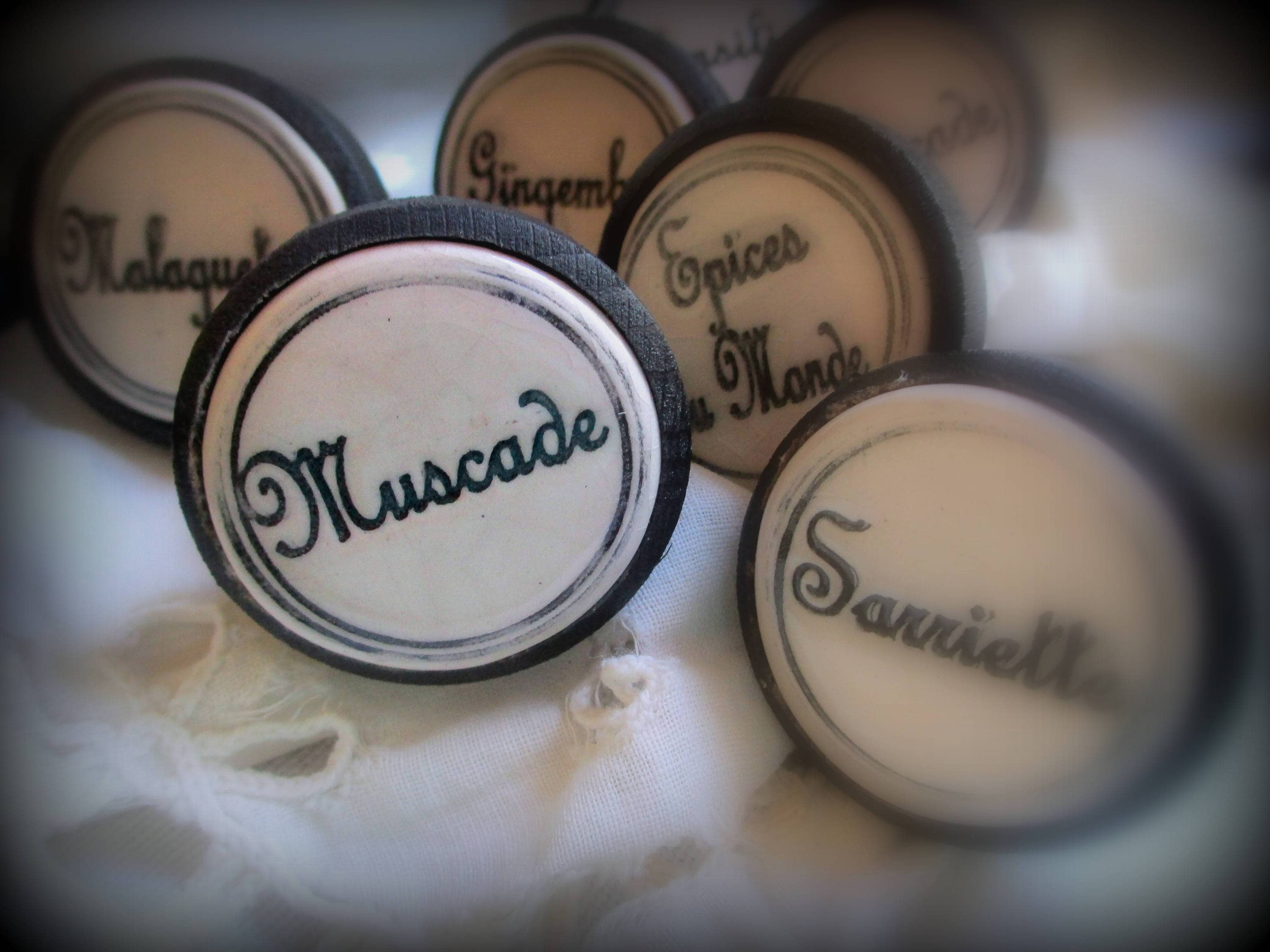 Bouton de Meuble en Bois Terre Cuite Émaillée Épices/Aromates