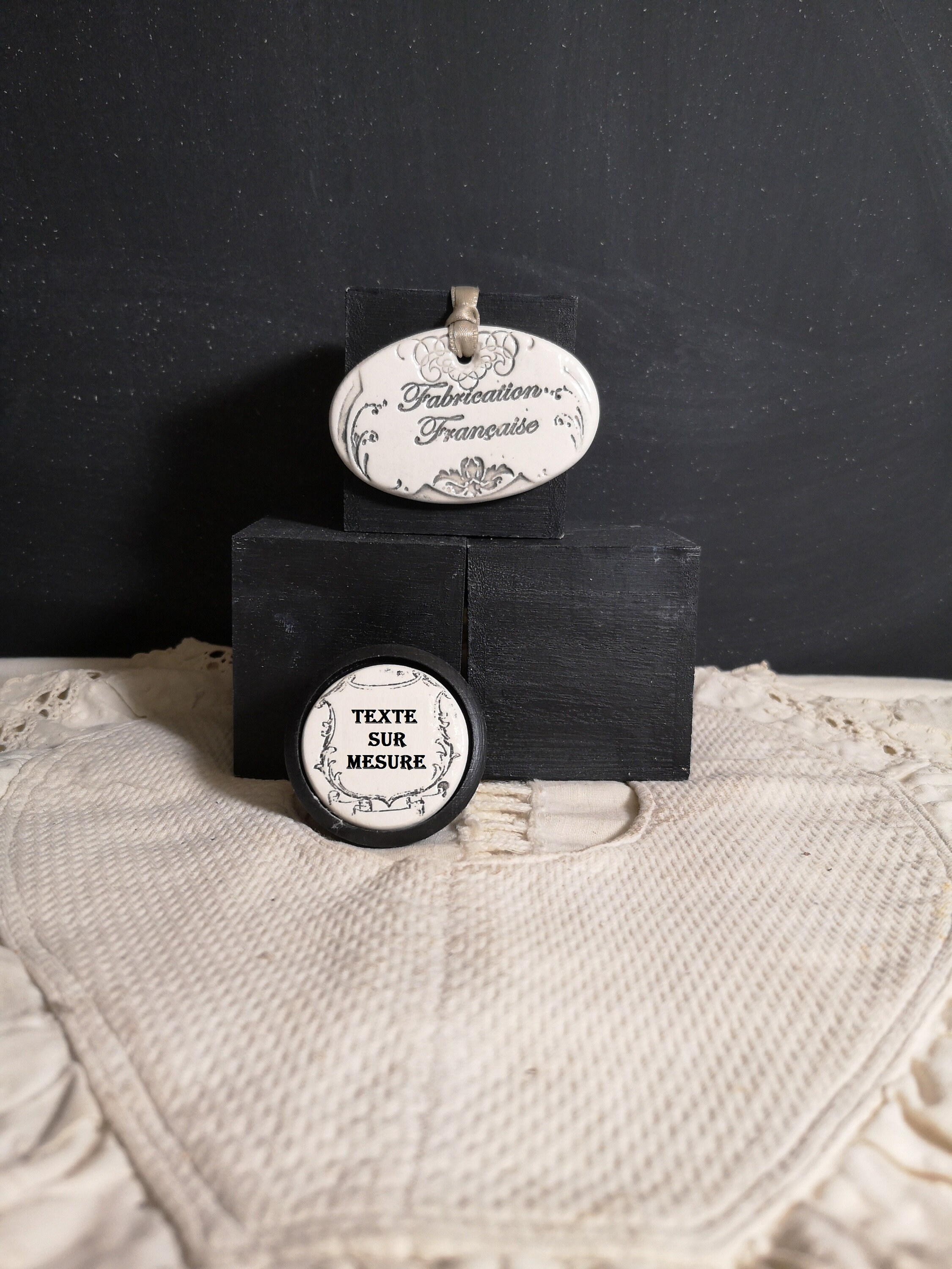 Bouton Meuble Vin Texte sur Mesure Noir