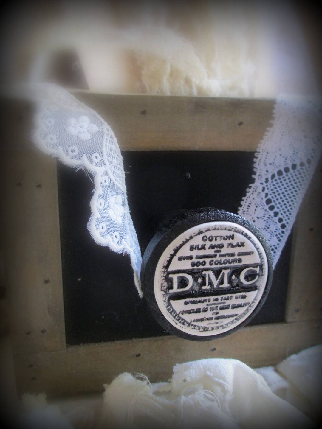 Un Bouton de Meuble | Porte ou Tiroir en Bois et Terre Cuite Émaillée | Cuite à 980 Degrès