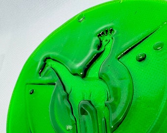 SUN CATCHER "Noah's Ark Giraffes" Holmegaard verre vert, design: Michael Bang