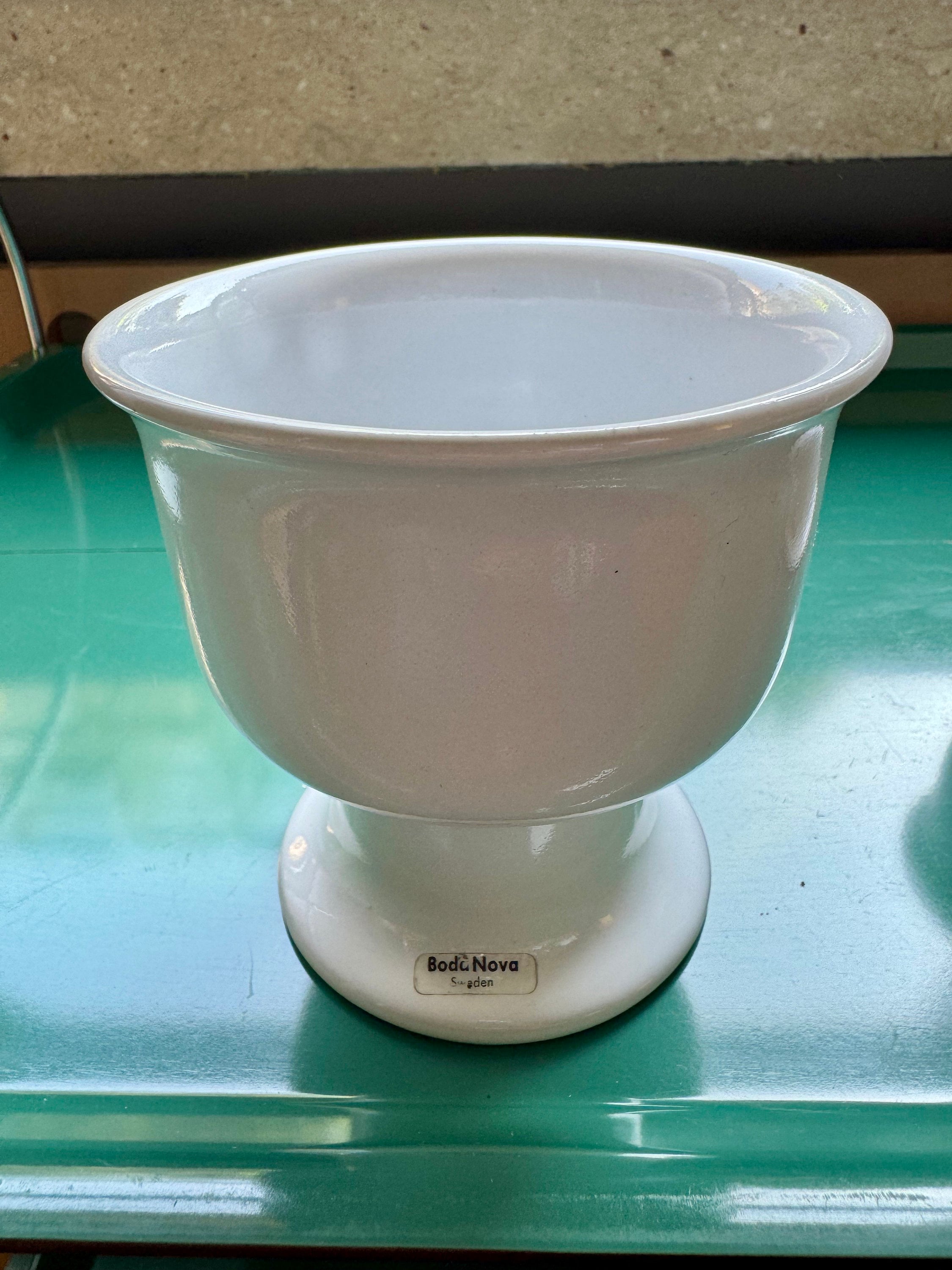 BODA NOBA ボダノバ　ボウル　白　スウェーデン　陶磁器 希少 BODA NOBA ボダノバ ボウル 白 スウェーデン 陶磁器 希少 BODA NOBA