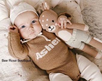 Pull bébé avec prénom, pull bébé personnalisé, body tricoté, pull bébé brodé, vêtements bébé tricotés, cadeau bébé personnalisé