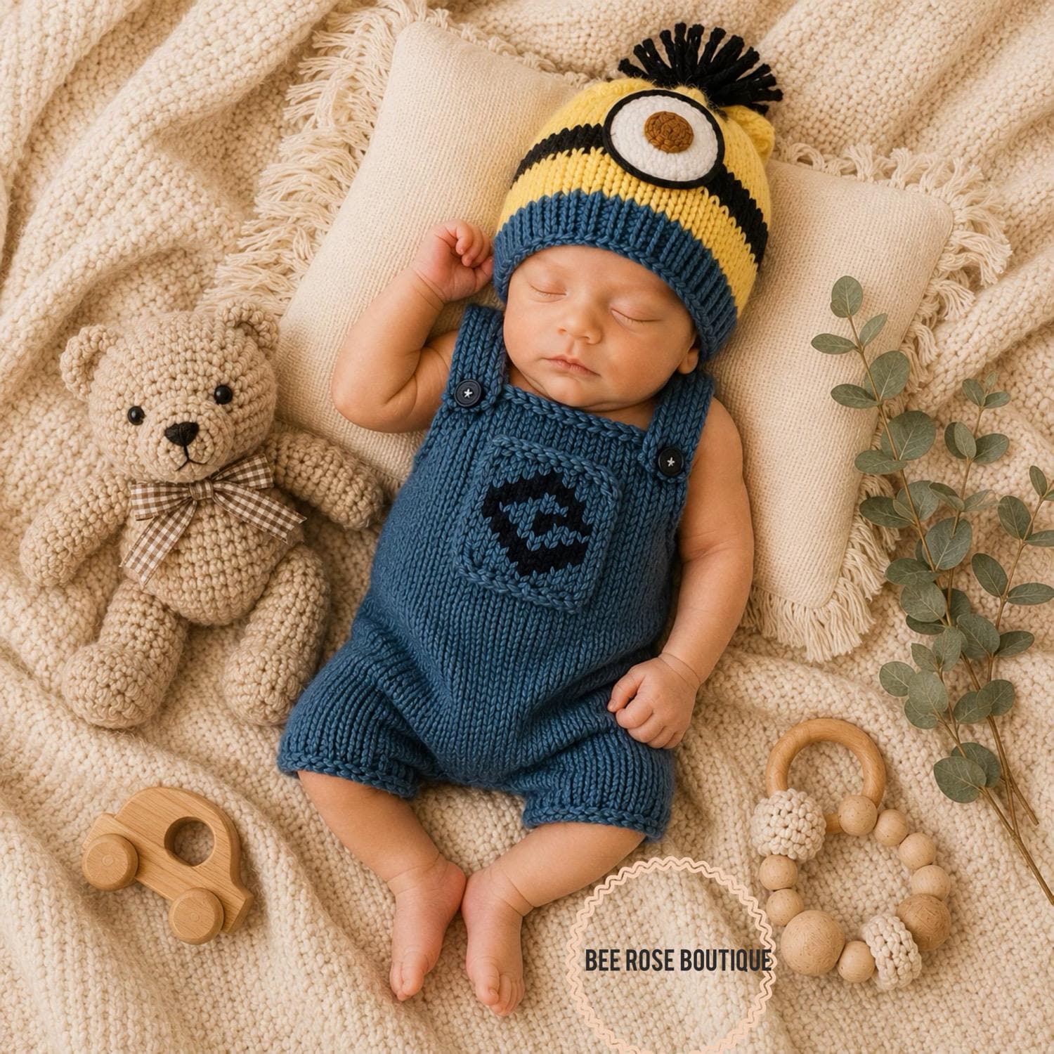 Minion Baby Outfit, Despicable Me Outfit, Knit Halloween Costume for Baby, Minion Birthday, Newborn Photo outfit, Minion prop, Cake Smash