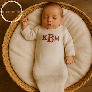 Knitted Baby gown with name | Personalized coming home outfit  | monogrammed baby girl | Knitted baby clothes | Sleeper | embroidered gown