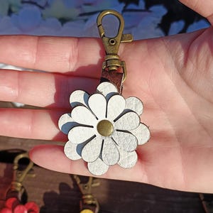 Weiß Leder Blume Geldbörse Charme, 8 Styles, geschichtete Blumen Tasche Flair, Clip, Rot, Gelb, Burgund, Oliv, Blau, Türkis, Braun, Blau