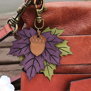Ahornblätter mit Eichel Taschenanhänger, 8 Styles, Herbst Blatt Schlüsselanhänger, Lila und Grün Blatt Leder Taschenanhänger, Clip auf Taschenanhänger