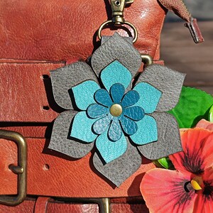 Blau Türkis und Grau Leder Blume Geldbörse Charme, 8 Styles, Taschen Accessoire, Clip auf Tasche Geldbörse Charme, weiß, braun, burgund, gelb, beige