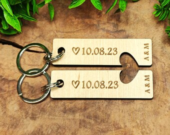 Matching Couple Keyring, 2 Pcs Heart Keychain, Gift For Couple, Personalised Date And Initials, Laser Etched, Valentine’s Day, Wedding Gift