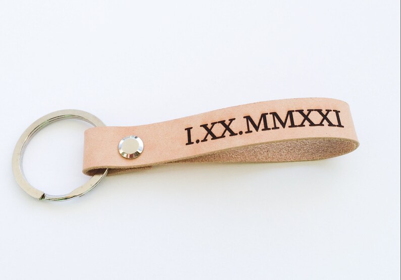 Dad Keychain Personalised Leather Keyring Laser Etched Husband Gift Roman Numerals Keychain Special Date Men Gift Anniversary Date