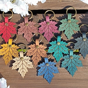 Ahornblatt Schlüsselanhänger, Leder Taschenanhänger, Rucksack Geldbörse Taschenanhänger Zubehör, Herbst Schlüsselbund, Geburtstagsgeschenk, Herbst Geschenkideen