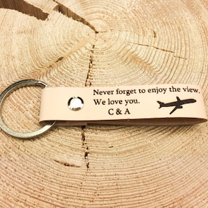 Never Forget To Enjoy The View Keychain, Personalised Leather Keyring, Laser Etched, Gift For Pilot, Men's Gift Aviation Enthusiast,Airplane