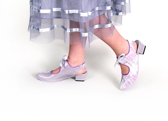 lilac leather shoes