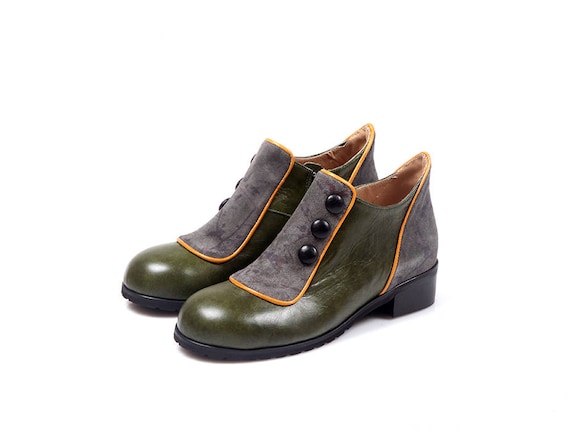 Vintage Women Winter Shoes, Dark Green Flat Short Boots, Genuine Leather Shoes, Women Leather Shoes, Green Leather Booties, Green boots Vintage Women Winter Shoes, Dark Green Flat Short Boots, Genuine Leather Shoes, Women Leather Shoes, Green Leather Booties, Green boots